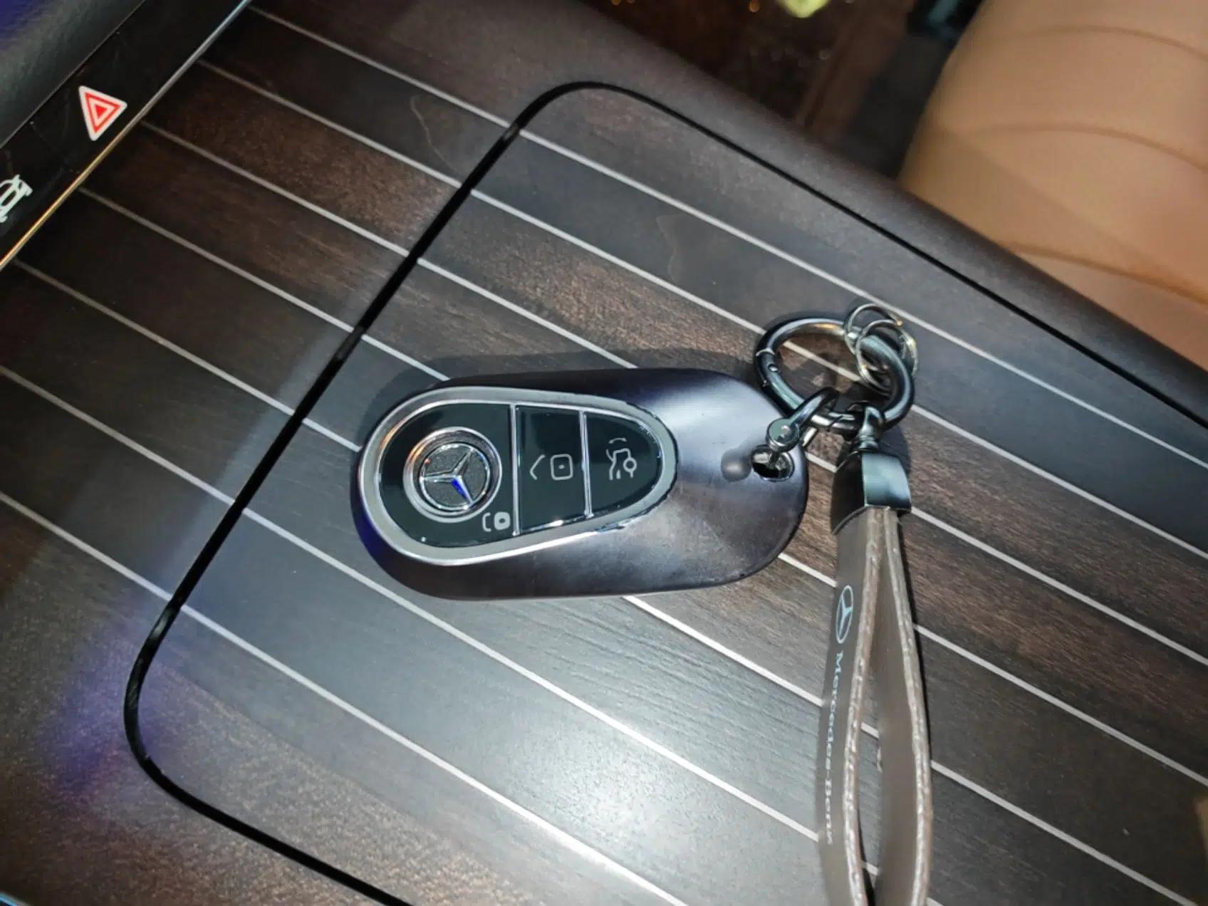 Mercedes-Benz E-Class 2025 E 300 L Stylish Model — миниатюра 28