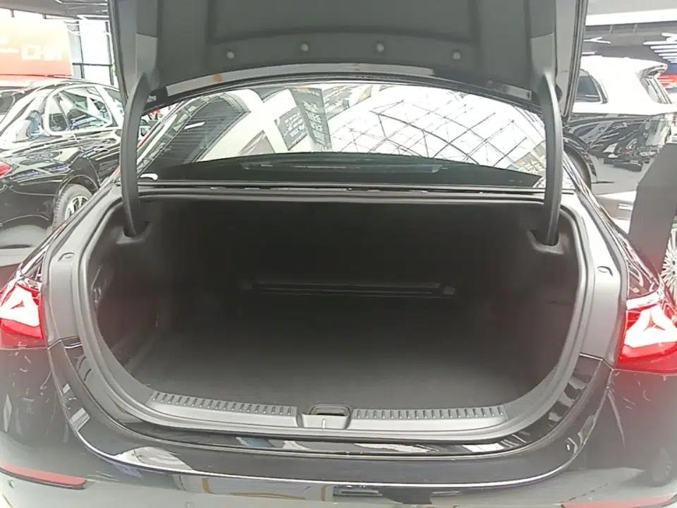 Mercedes-Benz E-Class 2025 Facelift E 300 L Fashion Edition — миниатюра 22