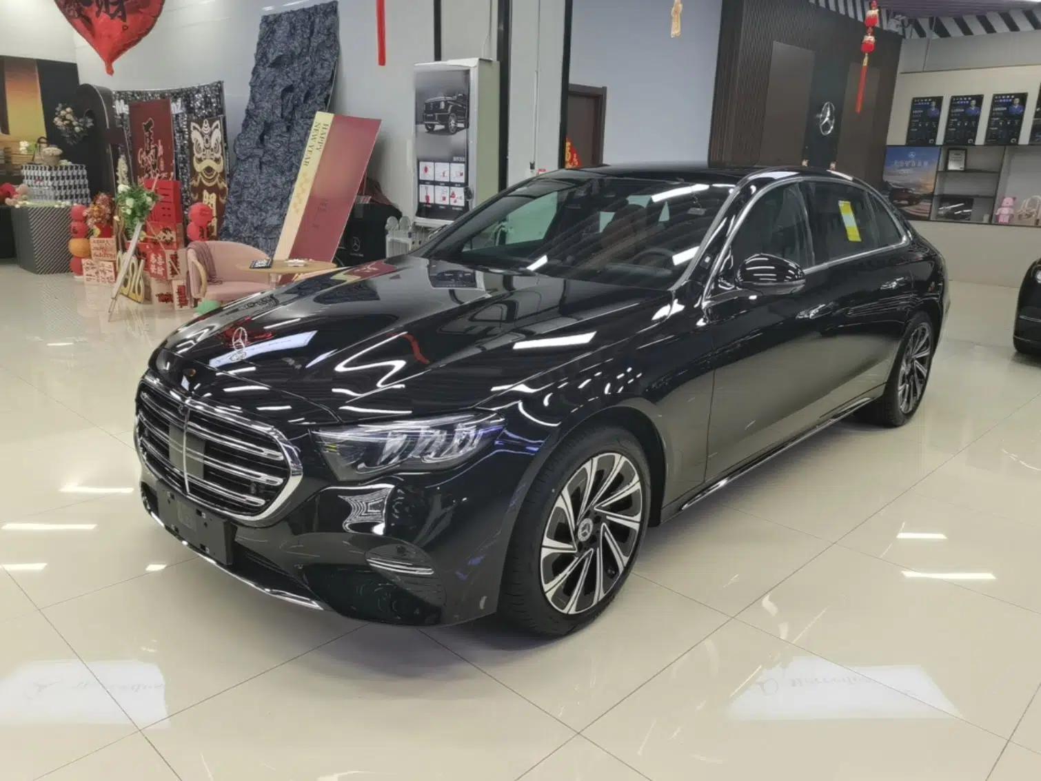 Mercedes-Benz E-Class 2025 E 300 L Luxury Model — миниатюра 1