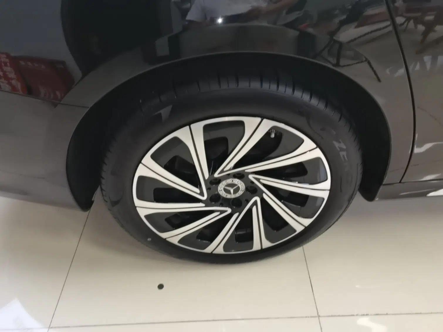 Mercedes-Benz E-Class 2025 E 300 L Luxury Model — миниатюра 11