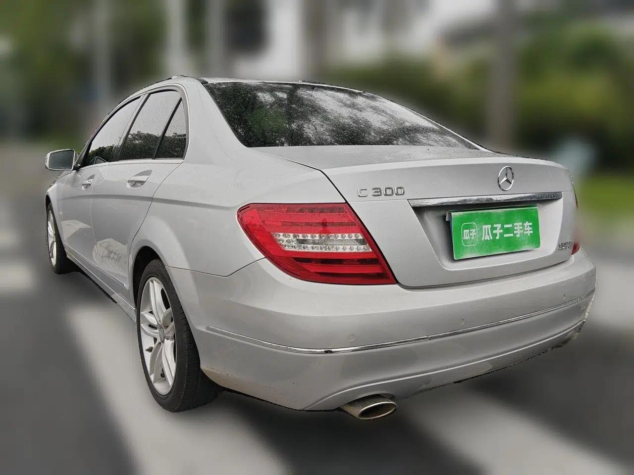 Mercedes-Benz C-Class 2011 C 300 Fashion Model — миниатюра 4