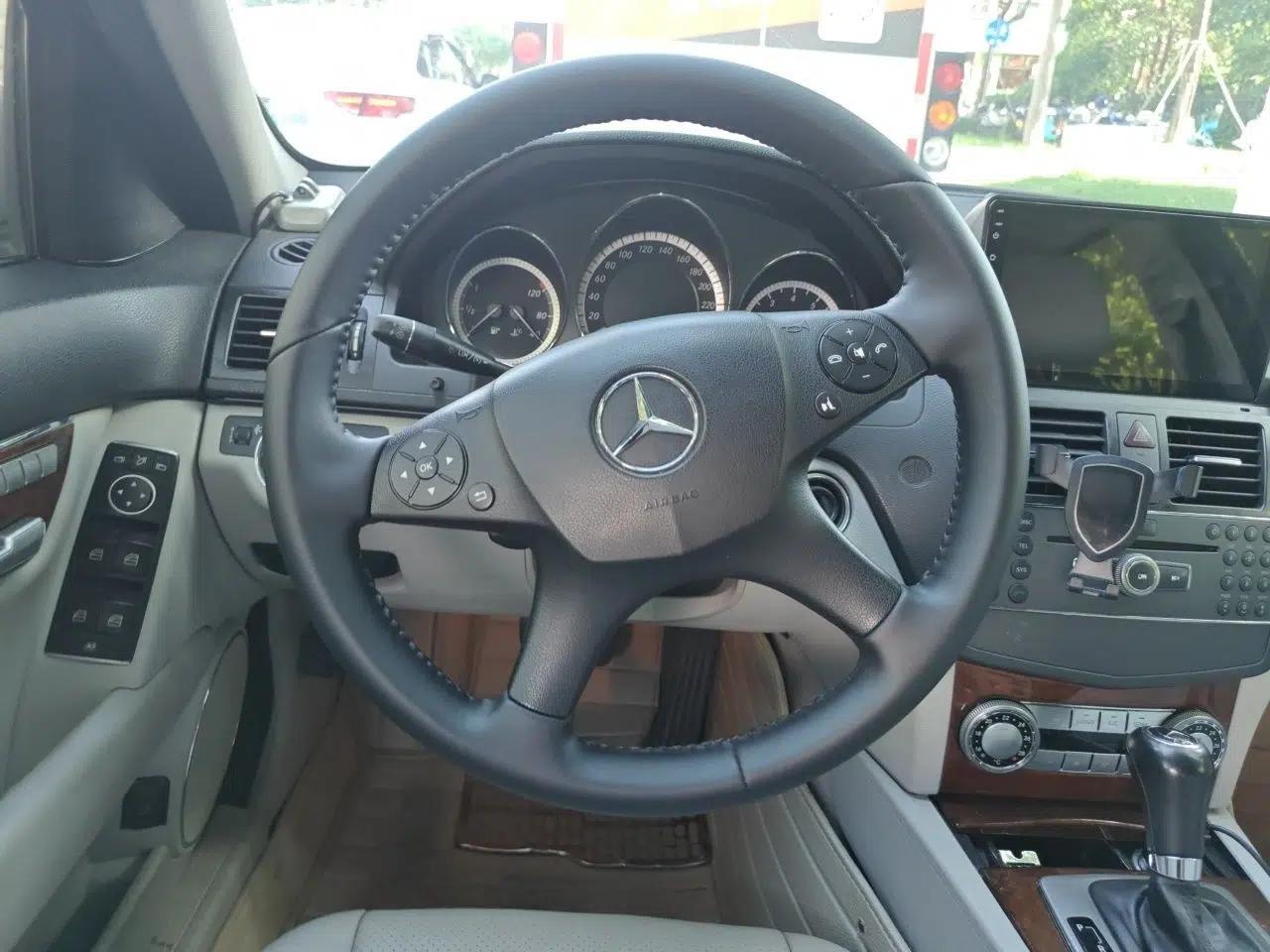 Mercedes-Benz C-Class 2008 C 200K Standard Model — миниатюра 10