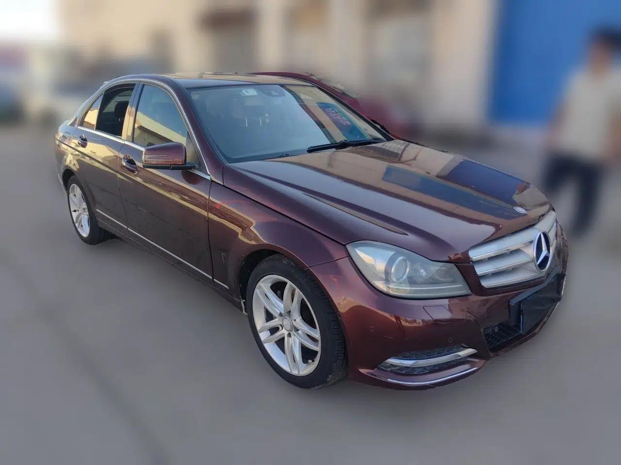 Mercedes-Benz C-Class 2011 C 300 Fashion Model — миниатюра 3