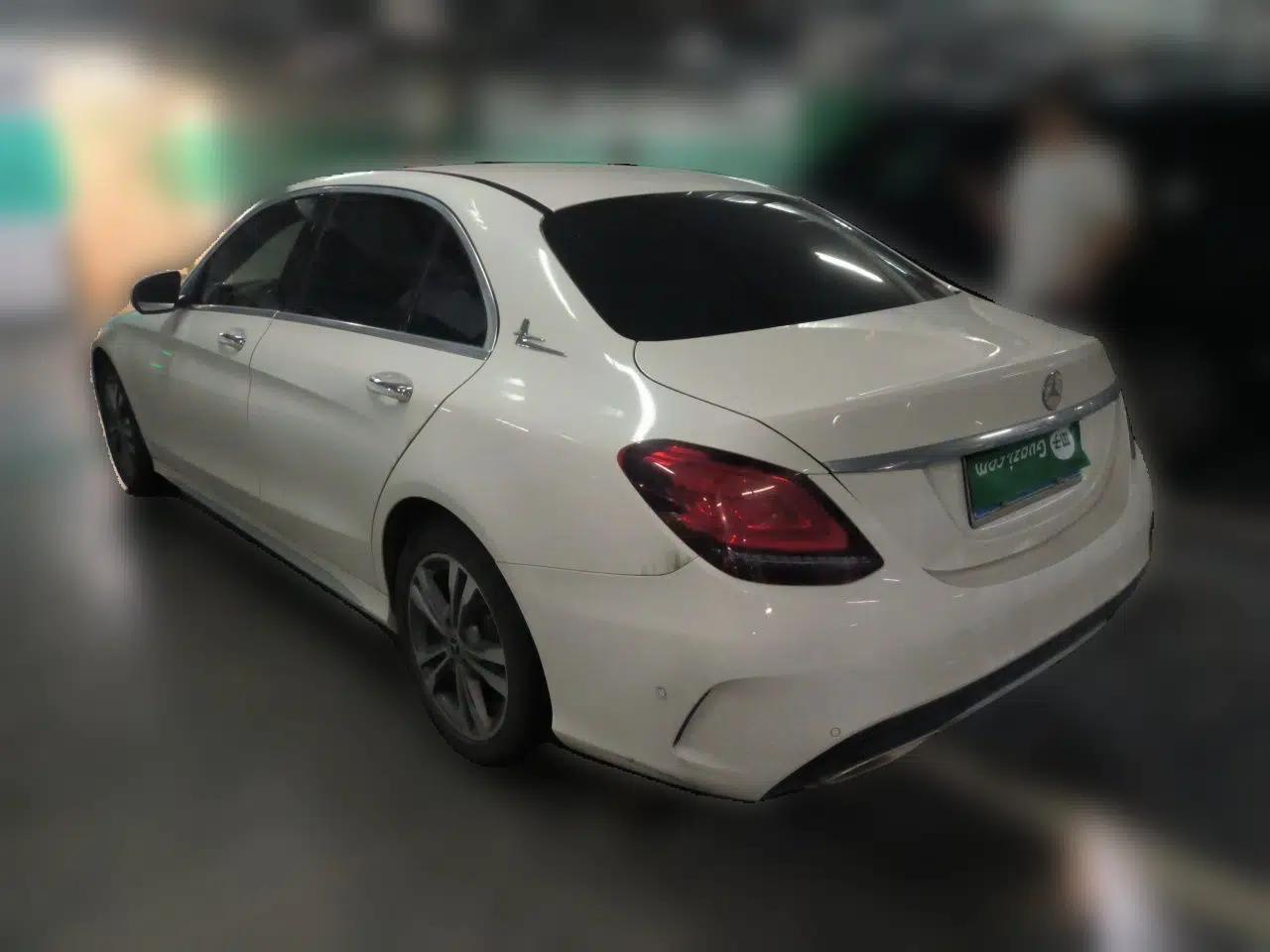 Mercedes-Benz C-Class 2019 C 180 L Fashion Edition Sport Version — миниатюра 4