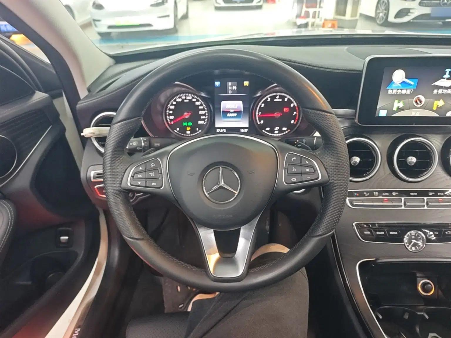 Mercedes-Benz C-Class 2015 Revised C 200 L Sport Edition — миниатюра 18