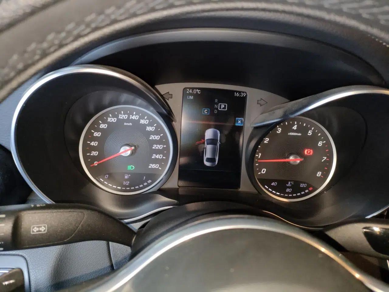 Mercedes-Benz C-Class 2019 C 180 L Fashion Edition Sport Version — миниатюра 11