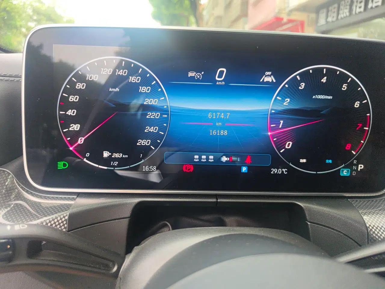 Mercedes-Benz C-Class 2025 C 260 L Sport Edition — миниатюра 12