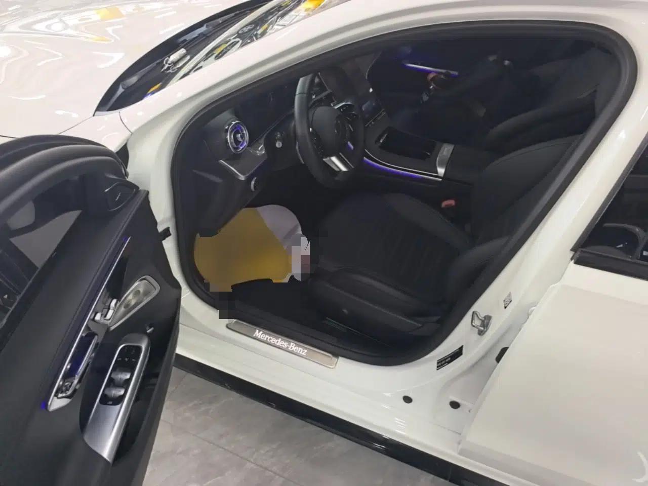 Mercedes-Benz C-Class 2023 Restyled C 260 L Night Edition Sports Version — миниатюра 18