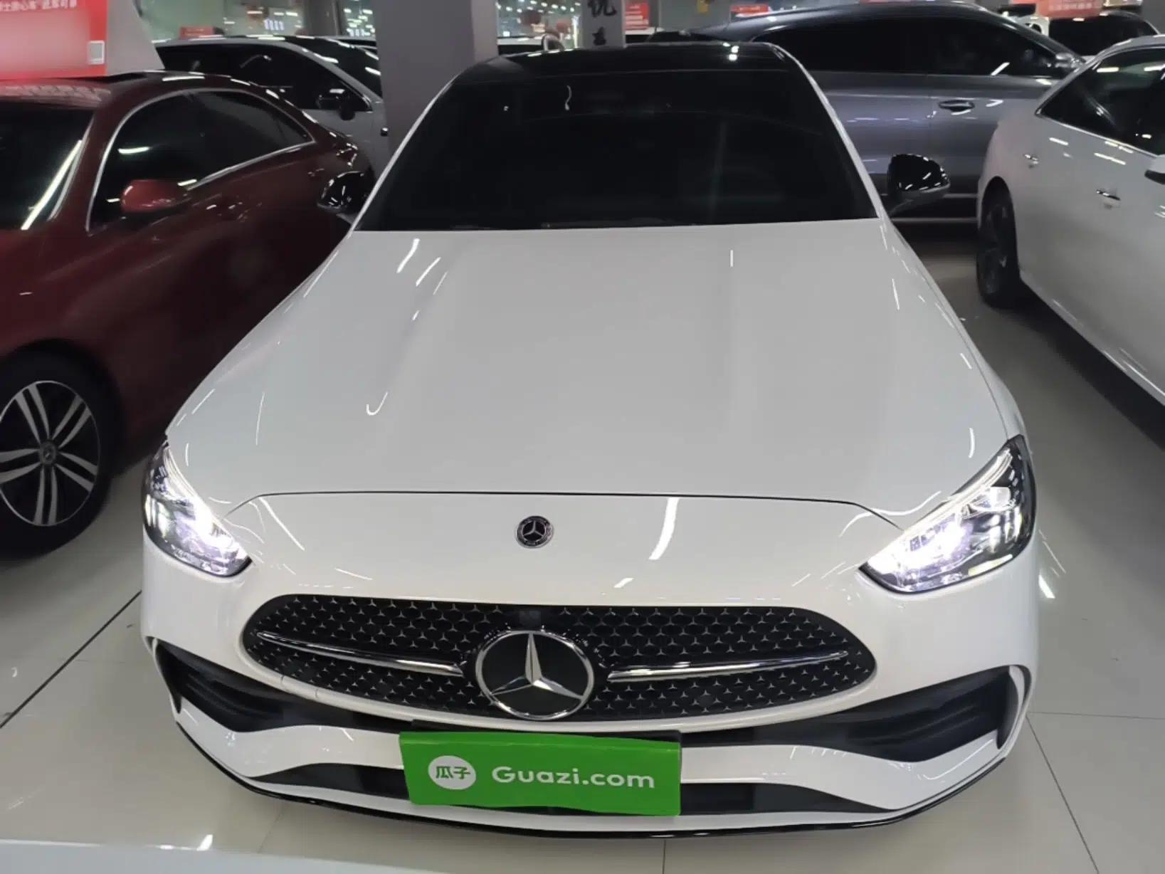 Mercedes-Benz C-Class 2023 Restyled C 260 L Night Edition Sports Version — миниатюра 2