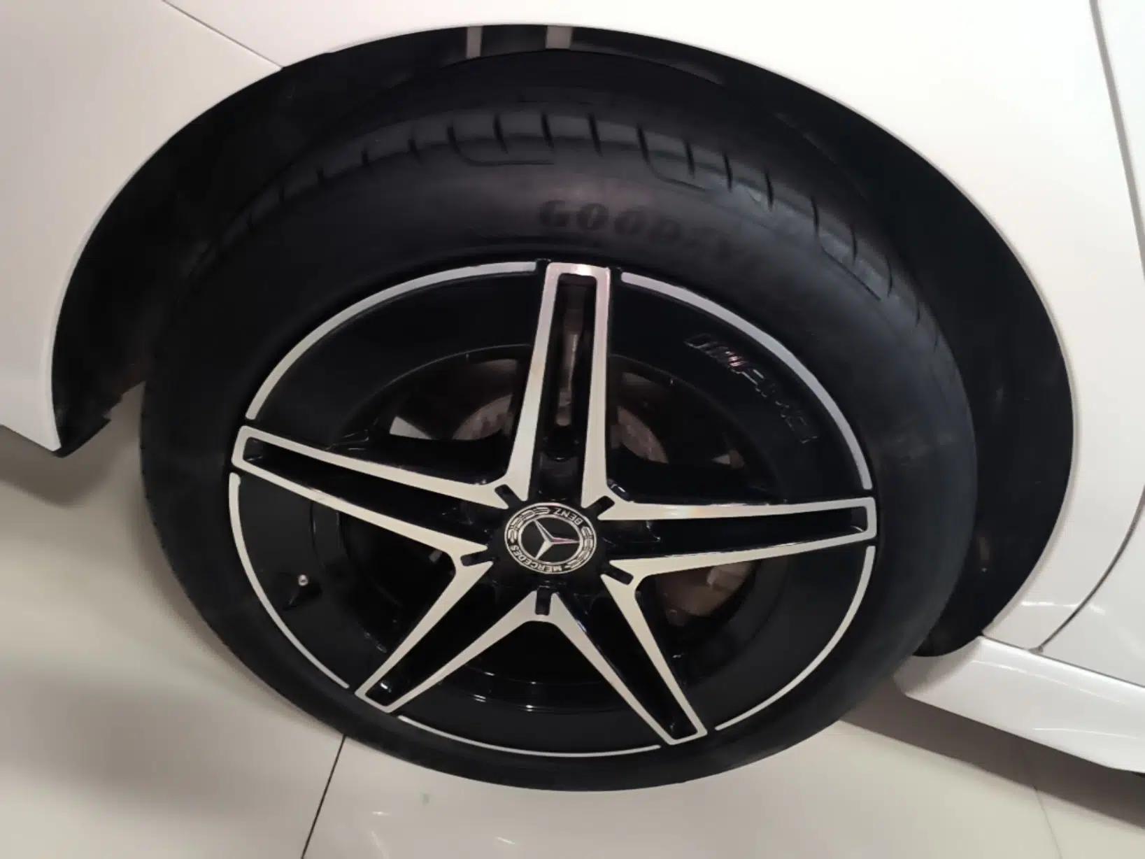 Mercedes-Benz C-Class 2023 Restyled C 260 L Night Edition Sports Version — миниатюра 11