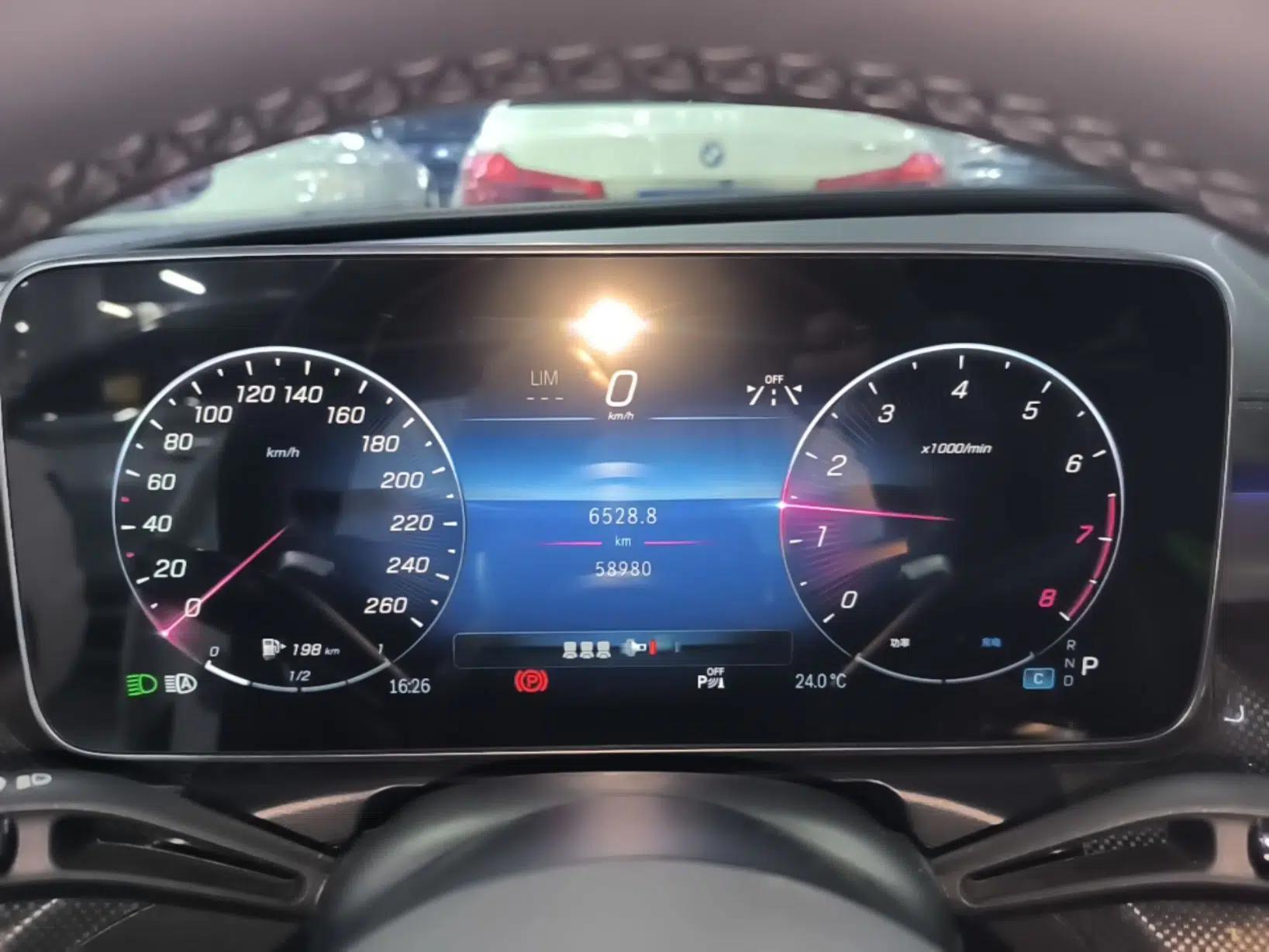 Mercedes-Benz C-Class 2023 Restyled C 260 L Night Edition Sports Version — миниатюра 14