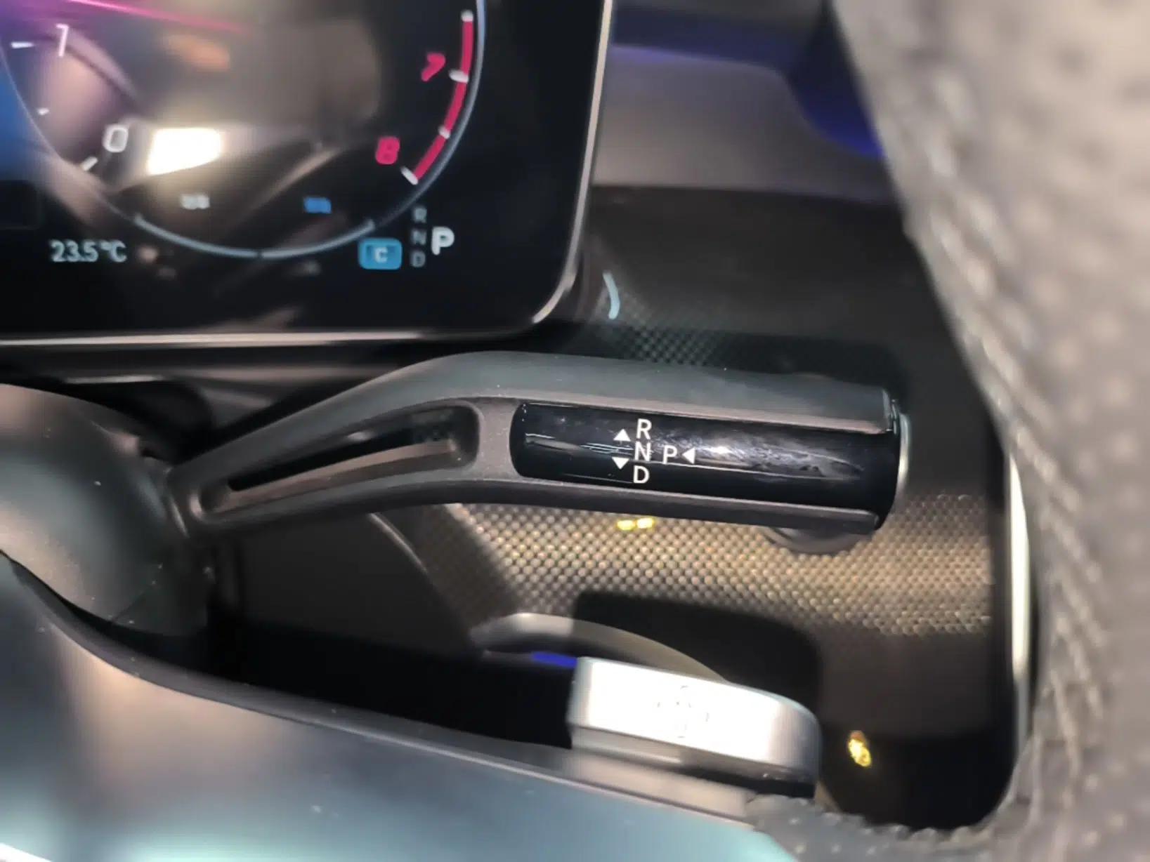 Mercedes-Benz C-Class 2023 Restyled C 260 L Night Edition Sports Version — миниатюра 16