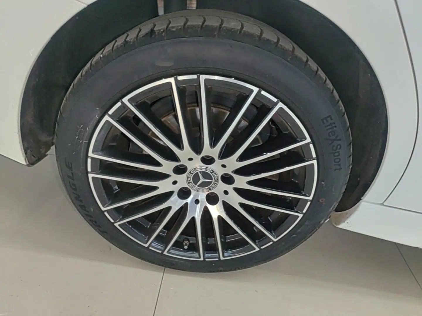 Mercedes-Benz C-Class 2024 Second Facelift C 260 L Sport Edition — миниатюра 11