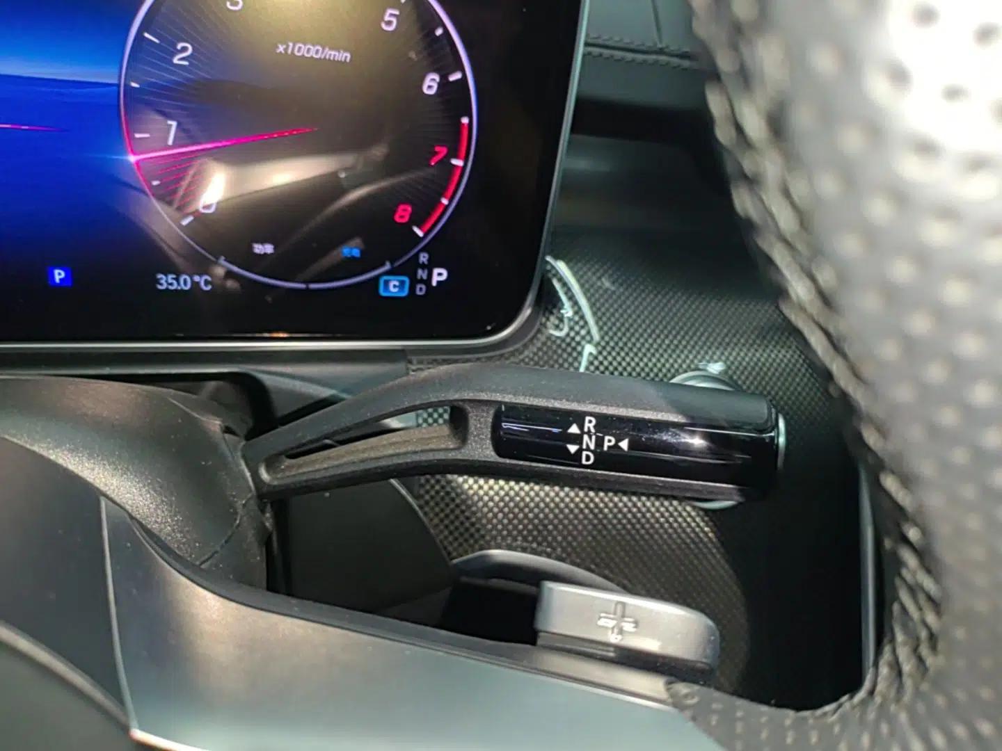 Mercedes-Benz C-Class 2024 Second Facelift C 260 L Sport Edition — миниатюра 16