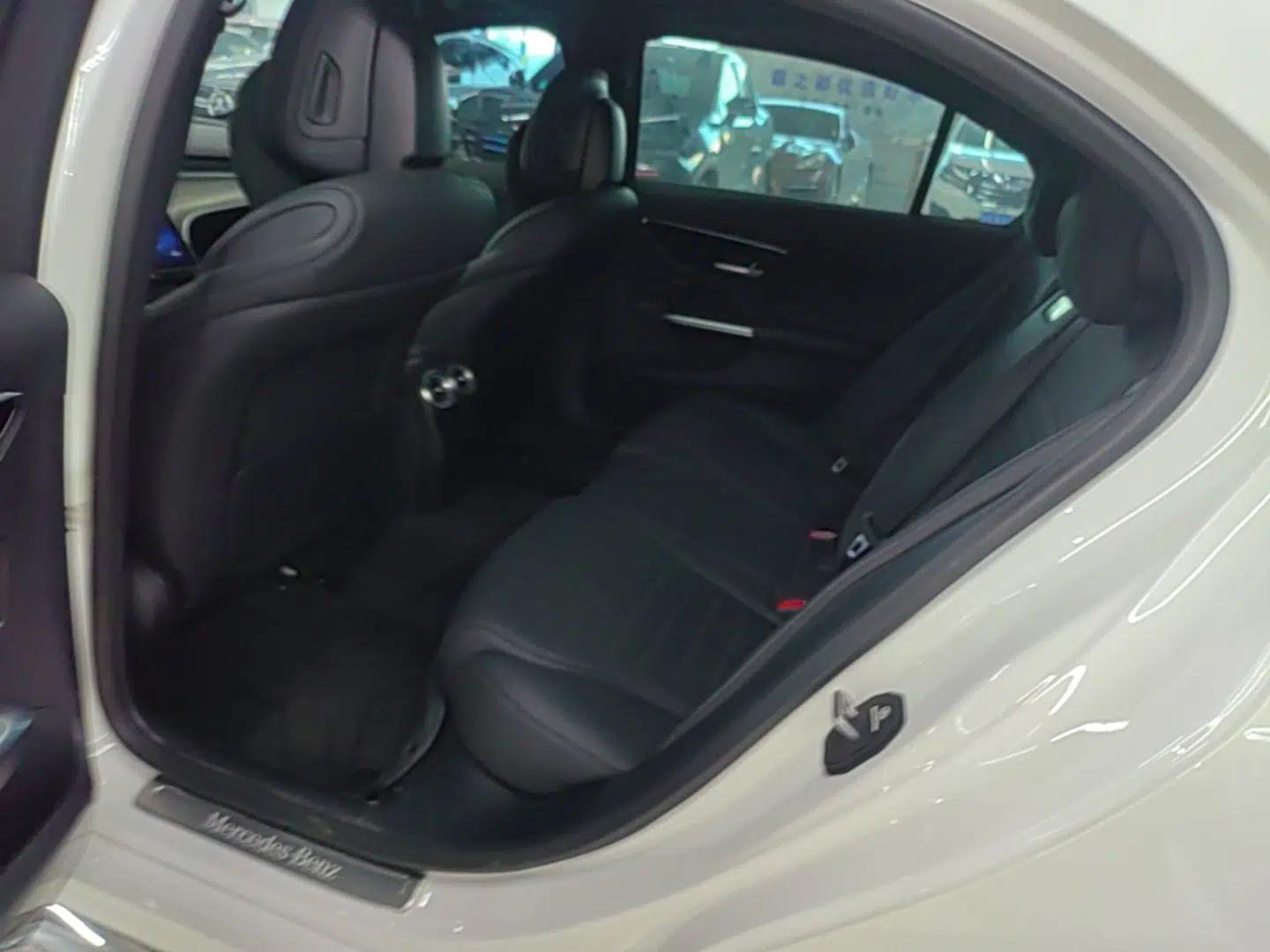 Mercedes-Benz C-Class 2024 Second Facelift C 260 L Sport Edition — миниатюра 20
