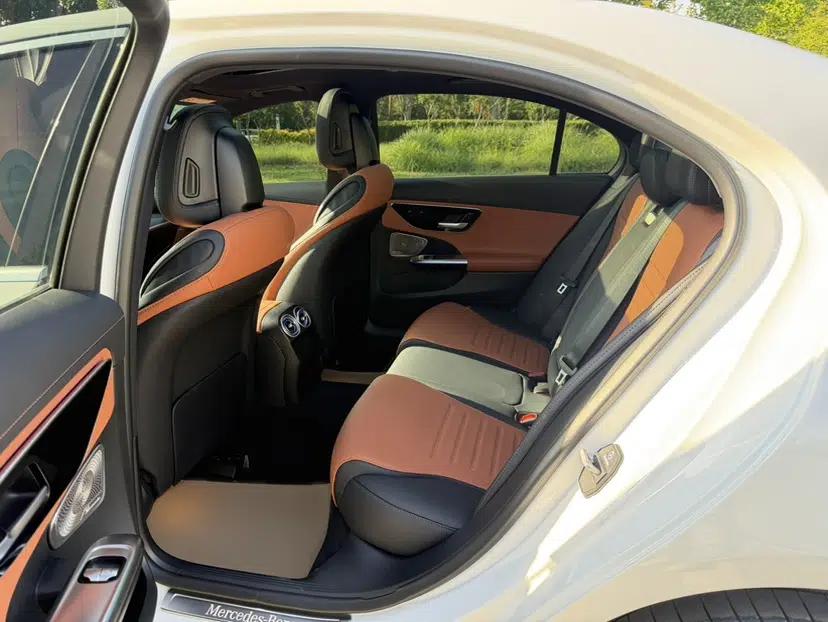 Mercedes-Benz C-Class 2025 Facelift C 260 L Sport Edition — миниатюра 31