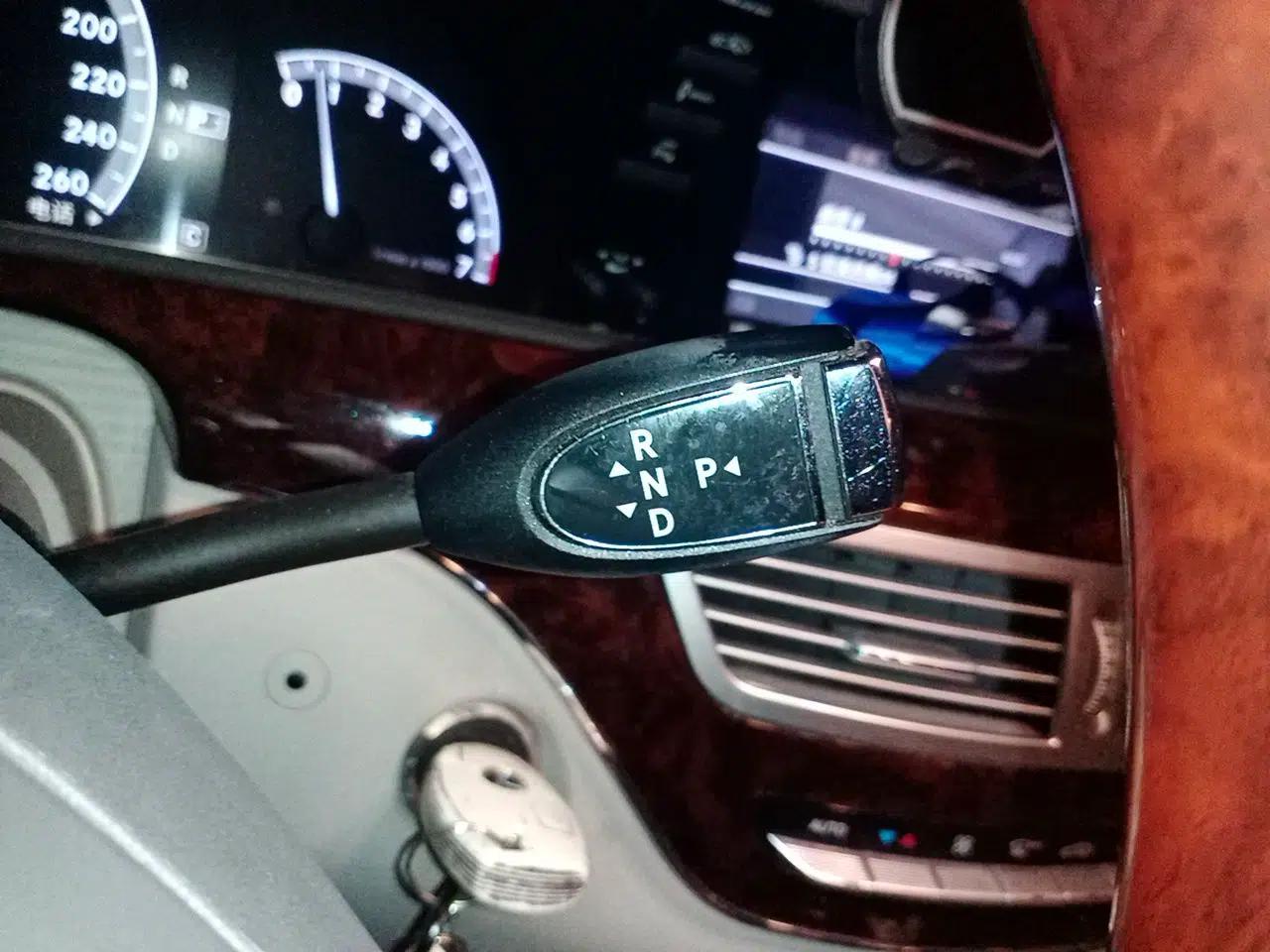 Mercedes-Benz S-Class 2008 S 350 L Luxury Model — миниатюра 14