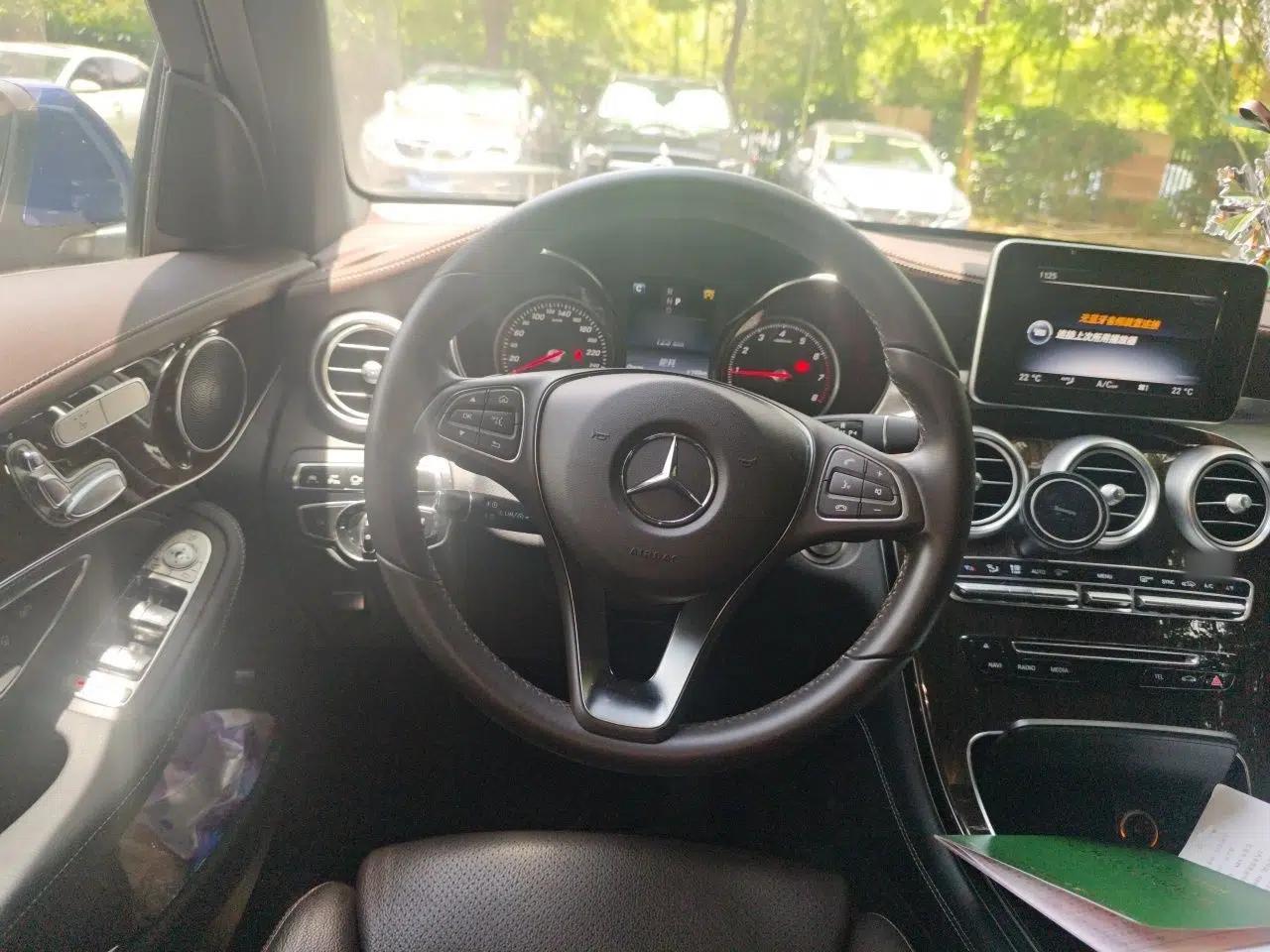 Mercedes-Benz GLC 2017 GLC 260 4MATIC Luxury Model — миниатюра 9