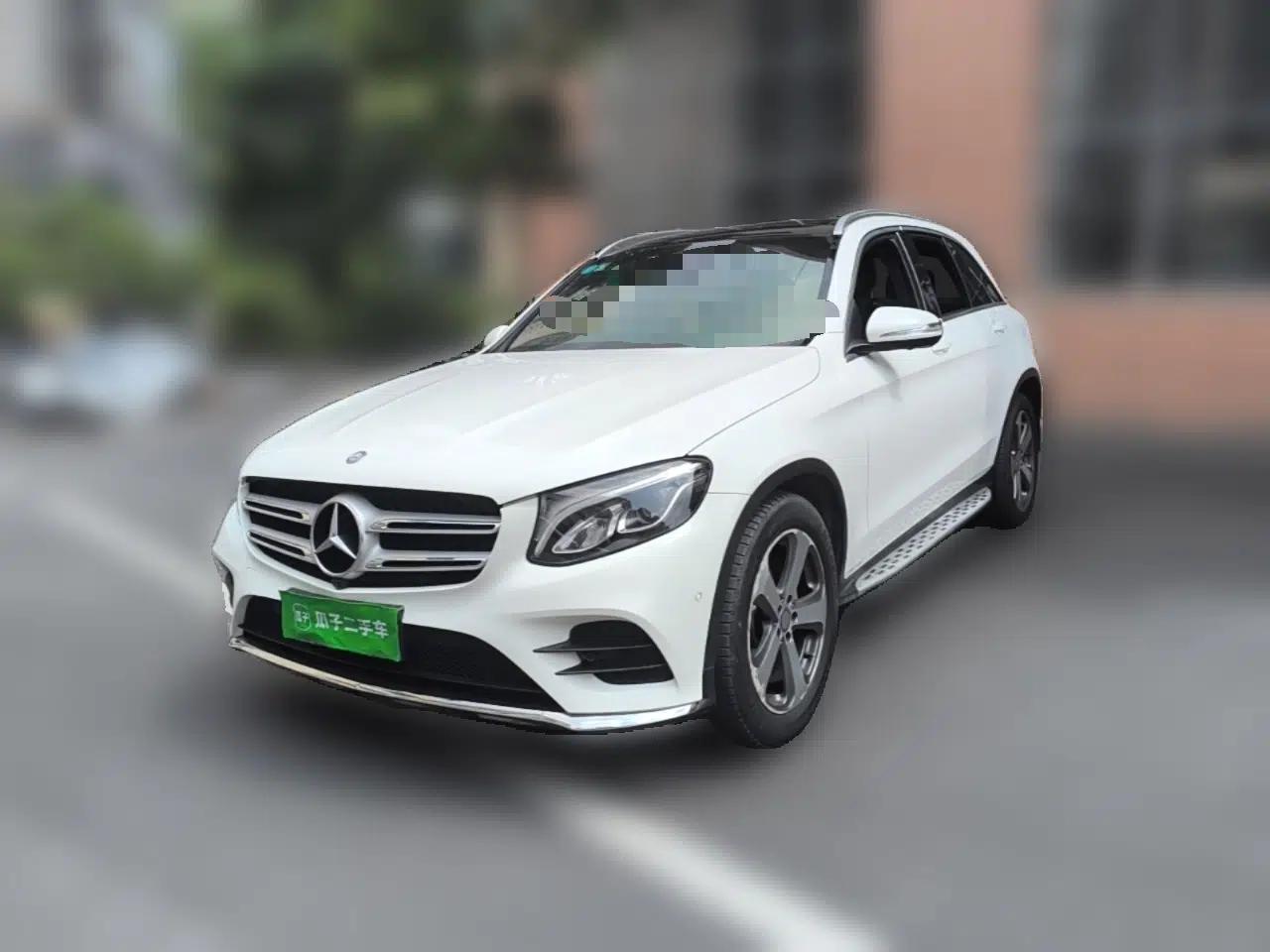 Mercedes-Benz GLC 2017 GLC 260 4MATIC Luxury Model — миниатюра 1
