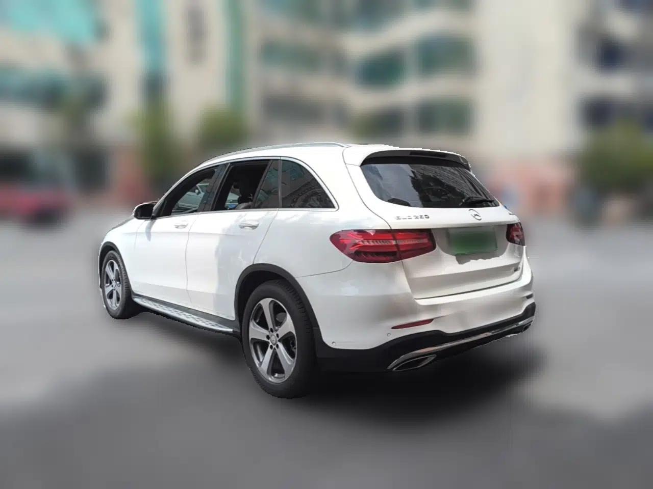 Mercedes-Benz GLC 2017 GLC 260 4MATIC Luxury Model — миниатюра 4