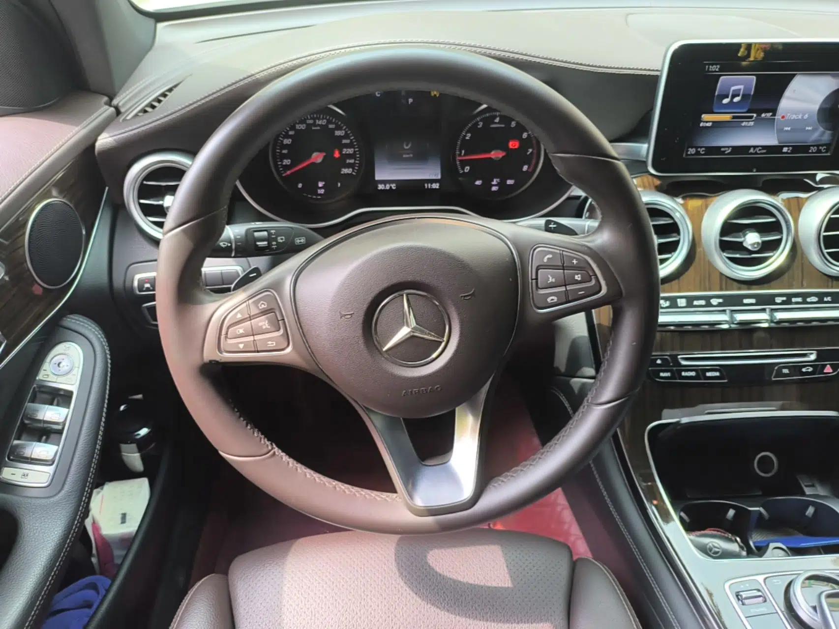 Mercedes-Benz GLC 2017 GLC 260 4MATIC Luxury Model — миниатюра 10