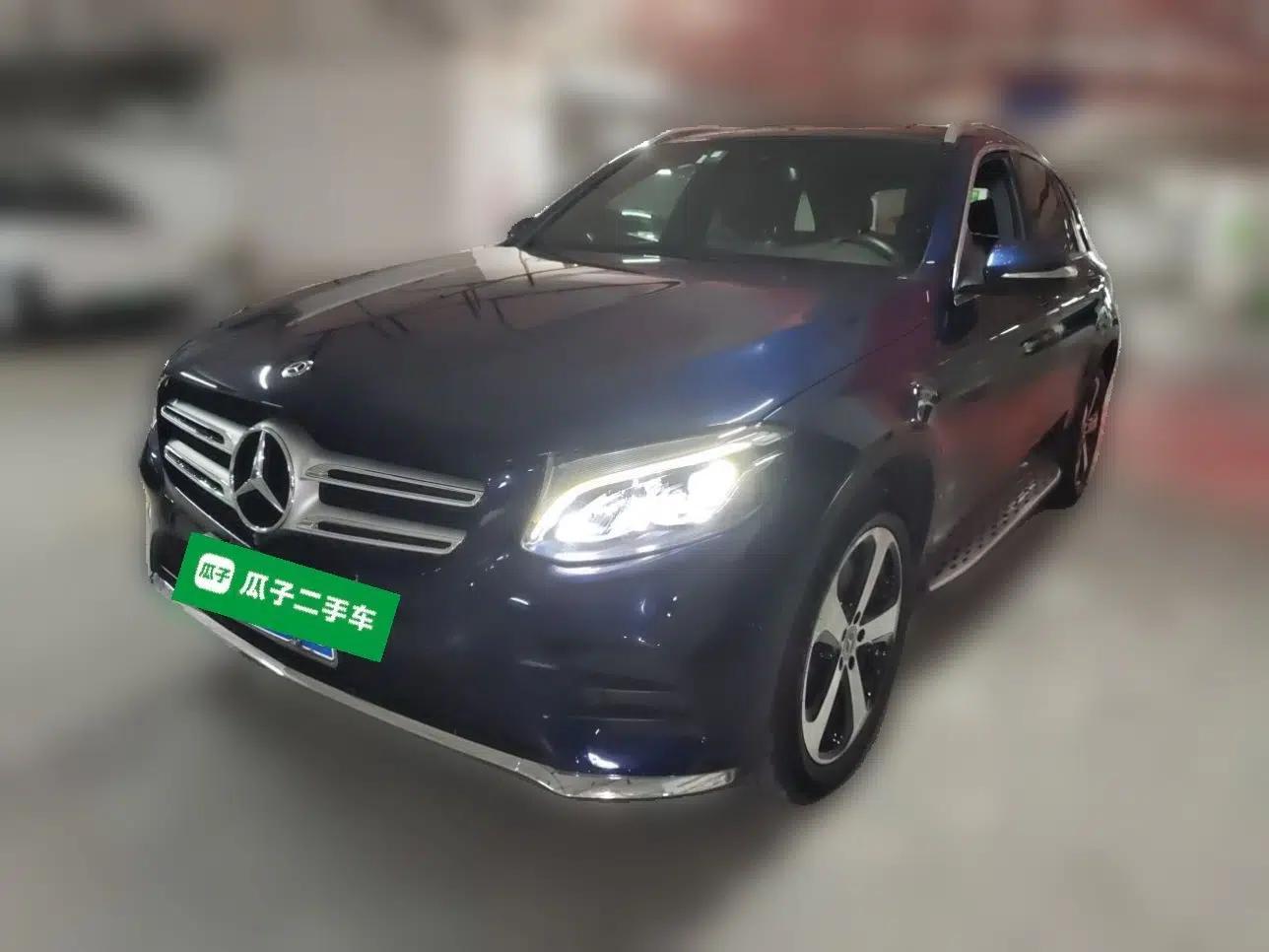 Mercedes-Benz GLC 2018 GLC 260 4MATIC Luxury Model — миниатюра 1