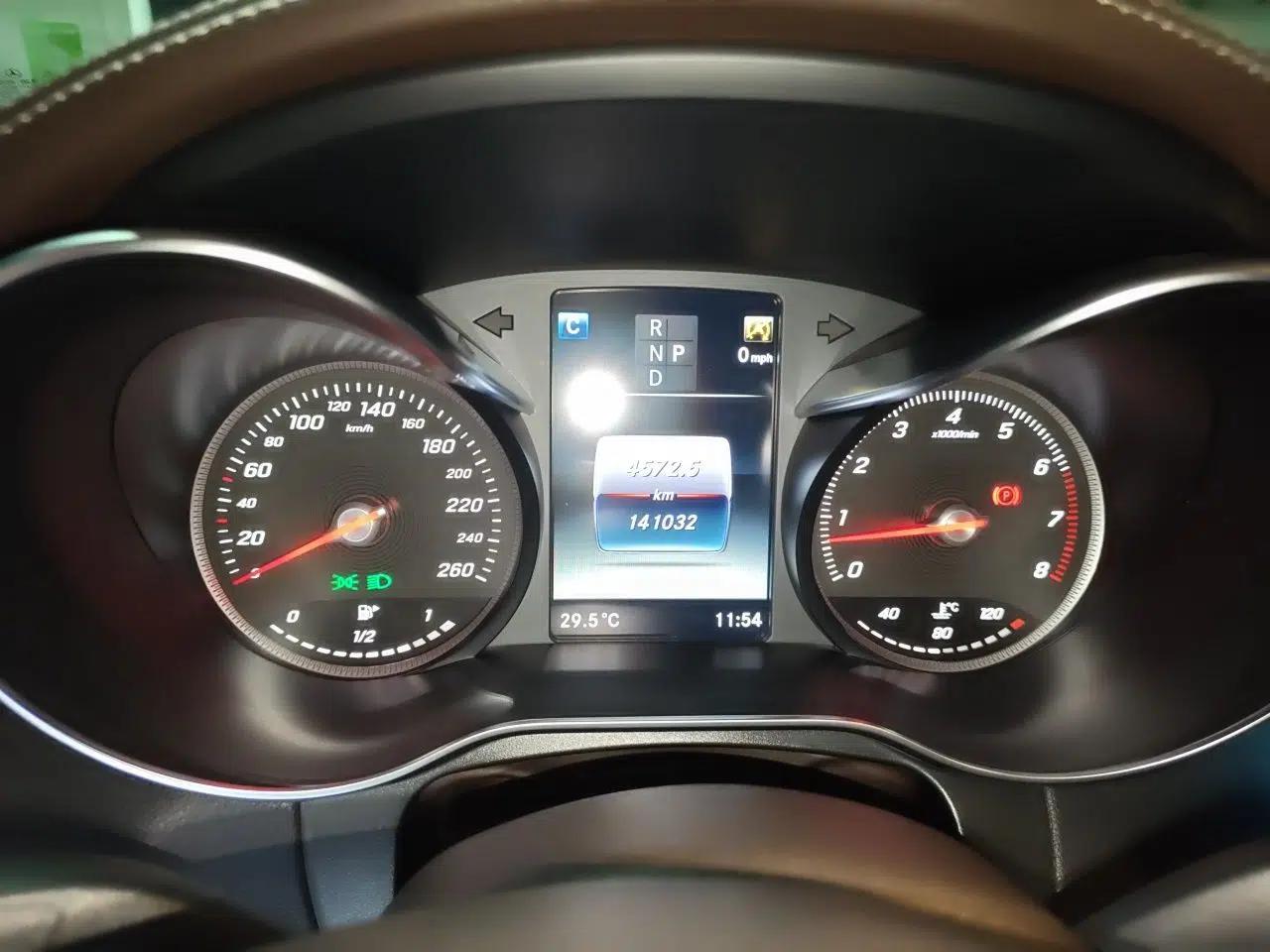 Mercedes-Benz GLC 2018 GLC 260 4MATIC Luxury Model — миниатюра 11