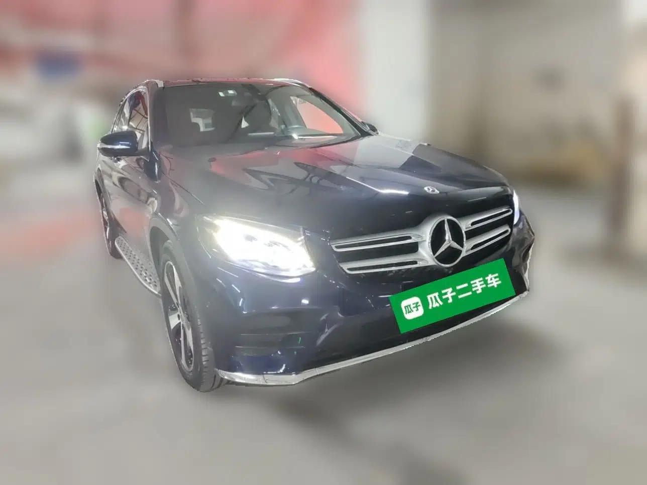 Mercedes-Benz GLC 2018 GLC 260 4MATIC Luxury Model — миниатюра 3