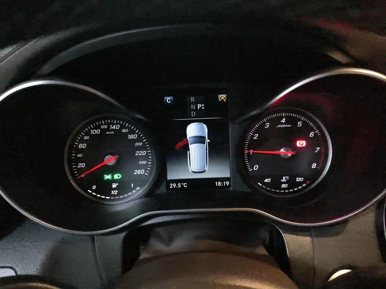 Mercedes-Benz GLC 2018 Facelifted GLC 260 4MATIC Dynamic Edition — миниатюра 11