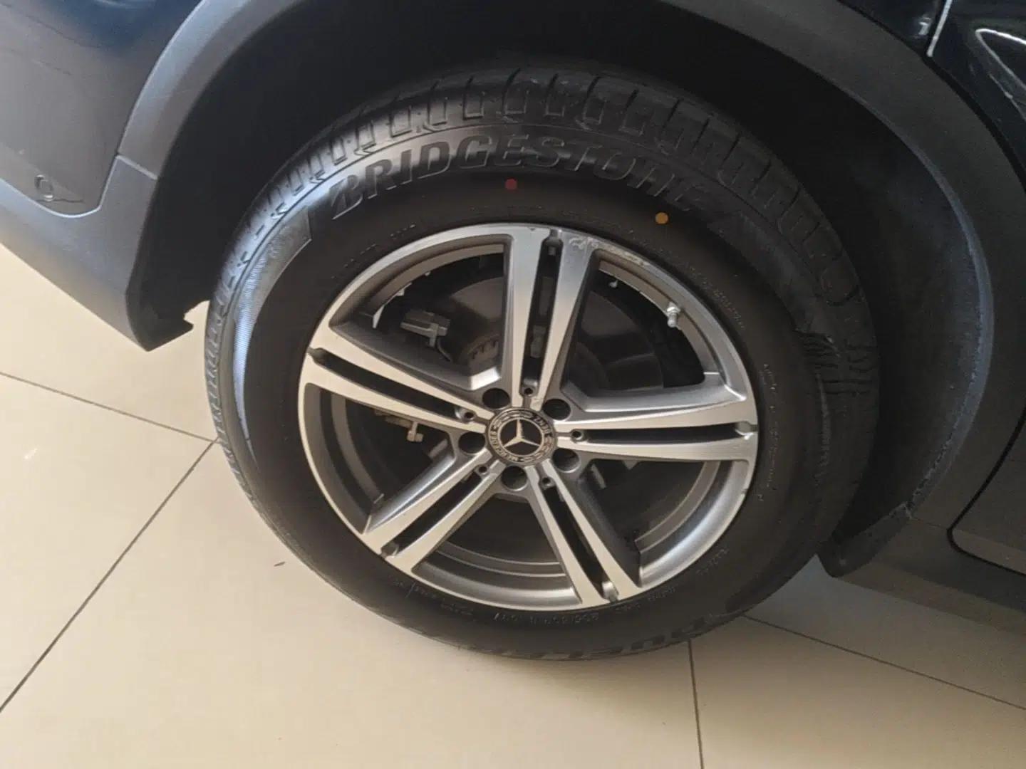 Mercedes-Benz GLC 2020 GLC 260 L 4MATIC Luxury Model — миниатюра 11