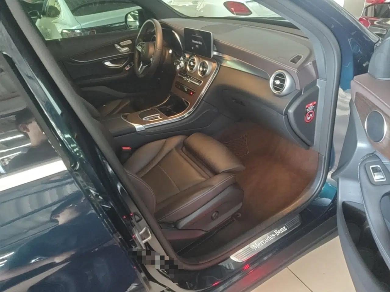 Mercedes-Benz GLC 2020 GLC 260 L 4MATIC Luxury Model — миниатюра 25