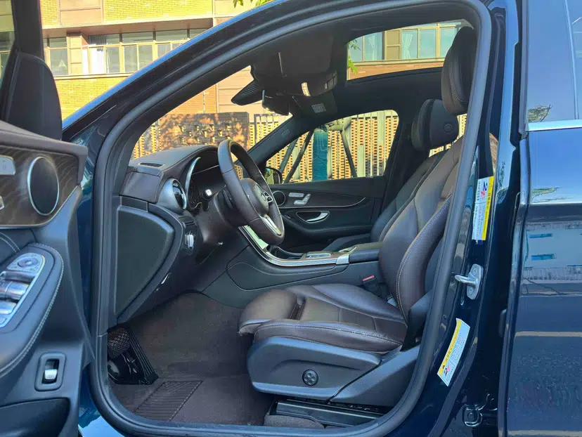 Mercedes-Benz GLC 2020 GLC 260 L 4MATIC Luxury Model — миниатюра 33