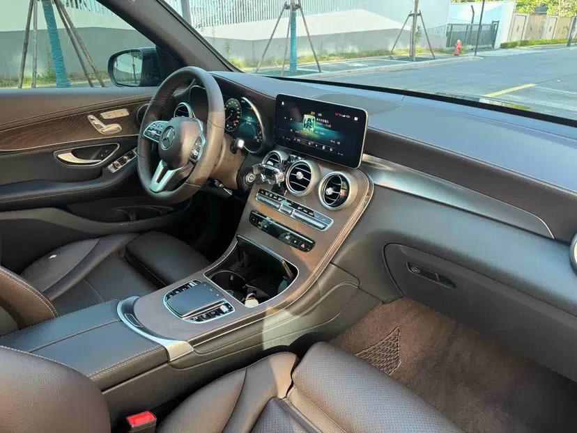 Mercedes-Benz GLC 2020 GLC 260 L 4MATIC Luxury Model — миниатюра 37