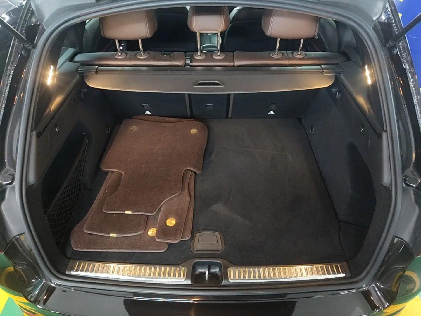 Mercedes-Benz GLC 2022 Second Facelift GLC 260 L 4MATIC Luxury Edition — миниатюра 22