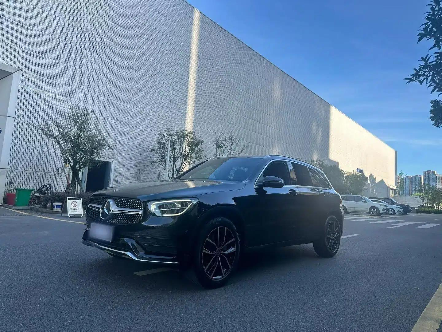 Mercedes-Benz GLC 2022 Facelift GLC 260 L 4MATIC Luxury Edition — миниатюра 1