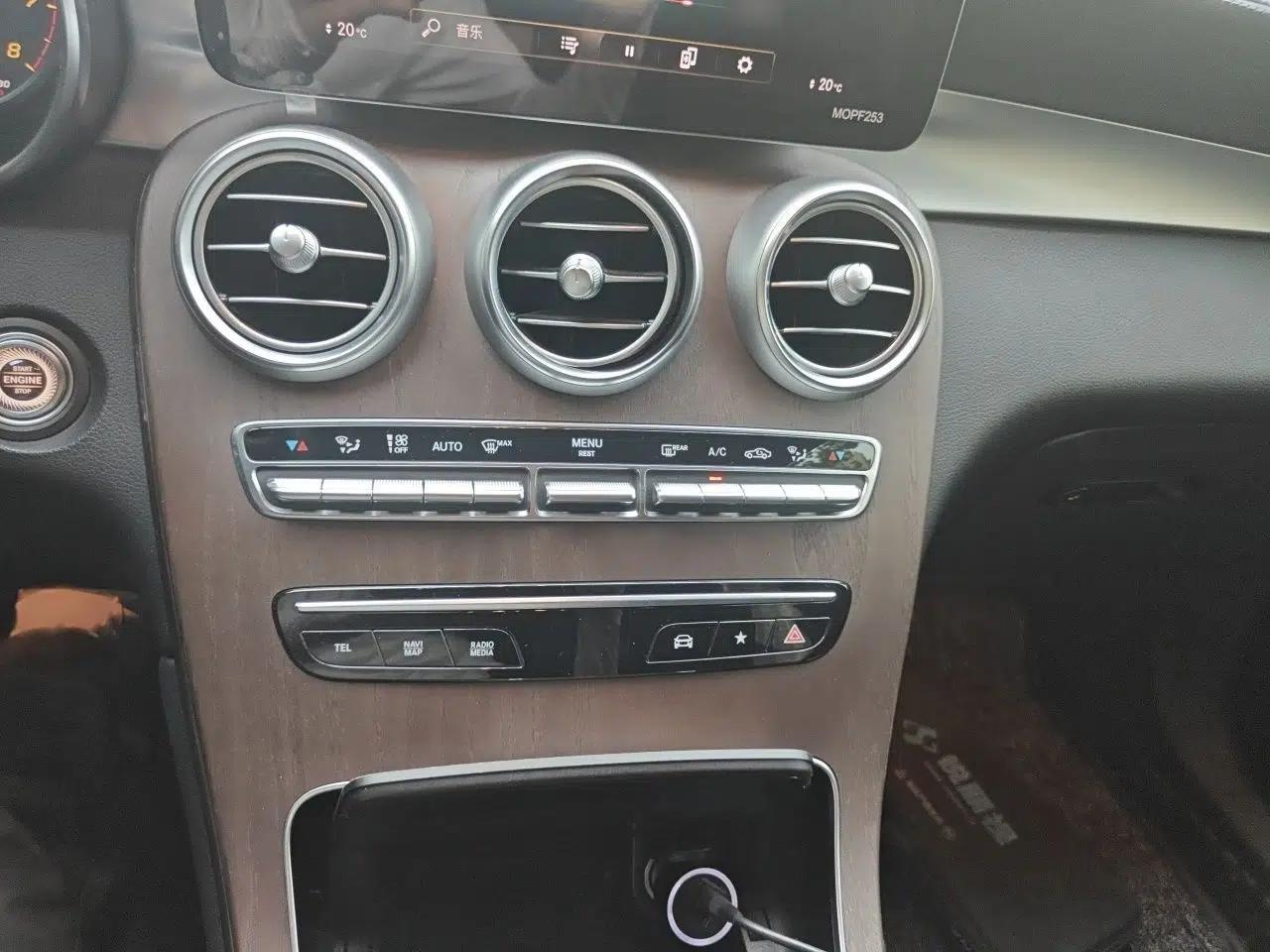 Mercedes-Benz GLC 2021 GLC 260 L 4MATIC Luxury Model — миниатюра 12