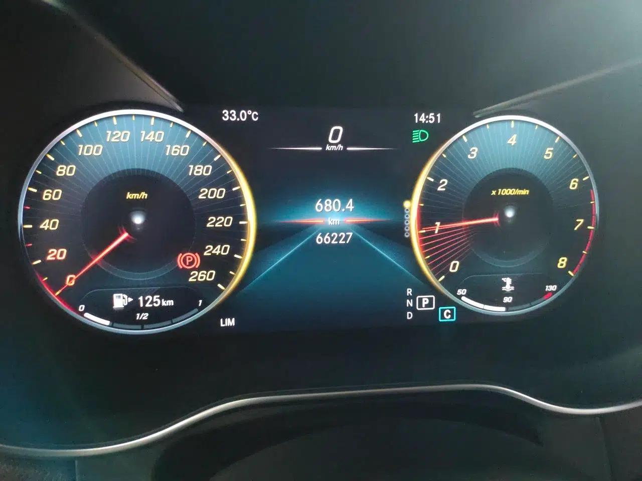 Mercedes-Benz GLC 2021 GLC 260 L 4MATIC Luxury Model — миниатюра 12