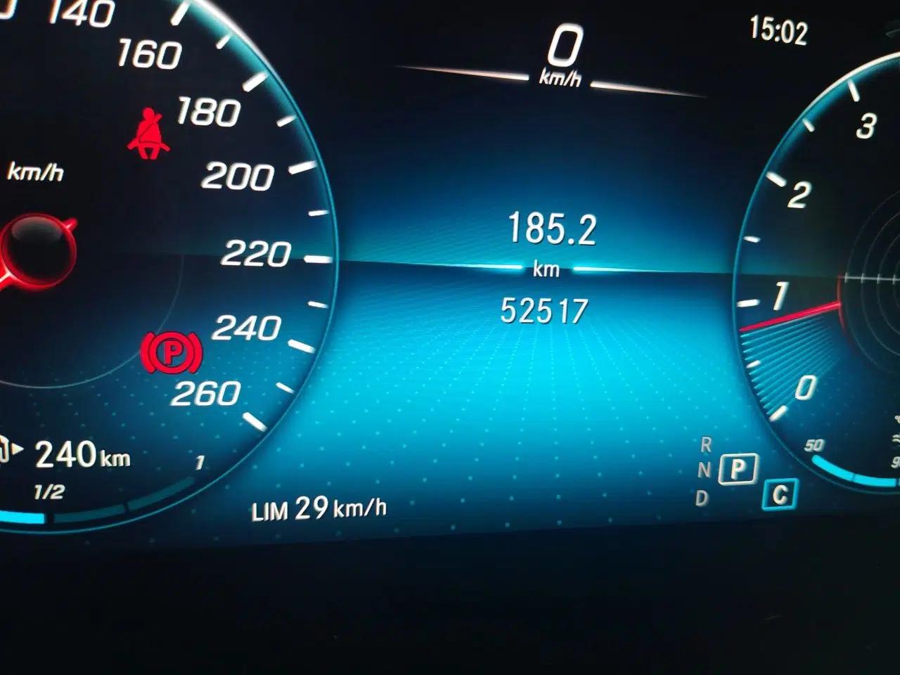 Mercedes-Benz GLC 2022 GLC 260 L 4MATIC Luxury Model — миниатюра 12