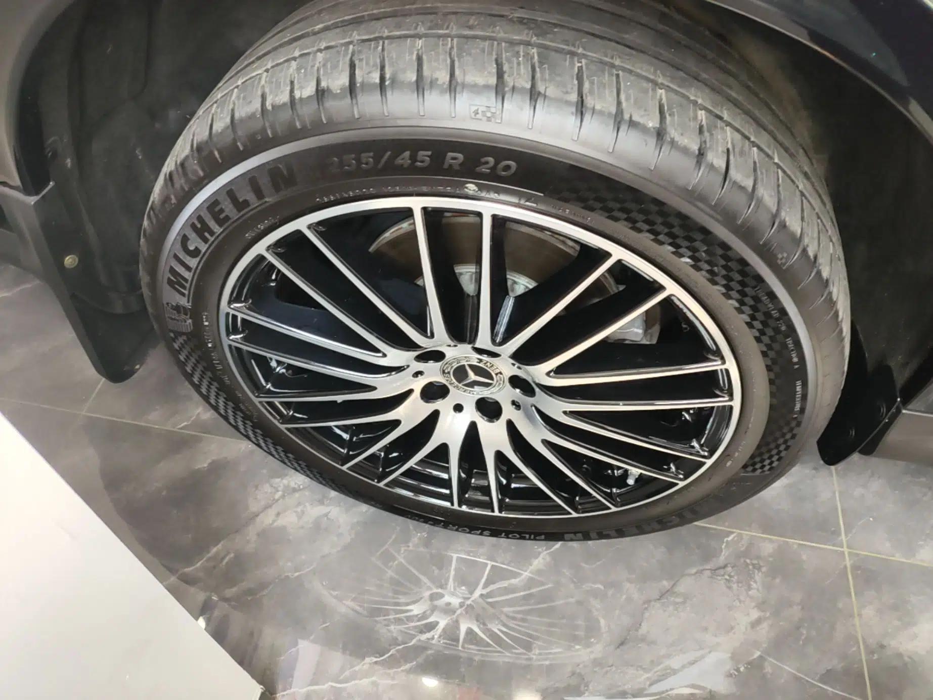 Mercedes-Benz GLC 2023 Refreshed GLC 300 L 4MATIC Luxury Version 7 Seats — миниатюра 11