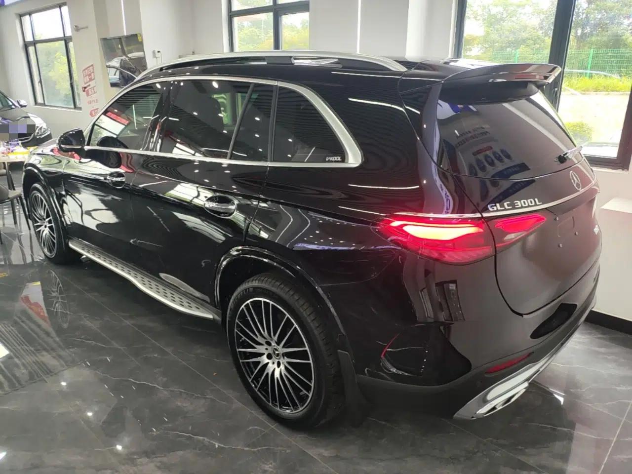 Mercedes-Benz GLC 2023 Refreshed GLC 300 L 4MATIC Luxury Version 7 Seats — миниатюра 4