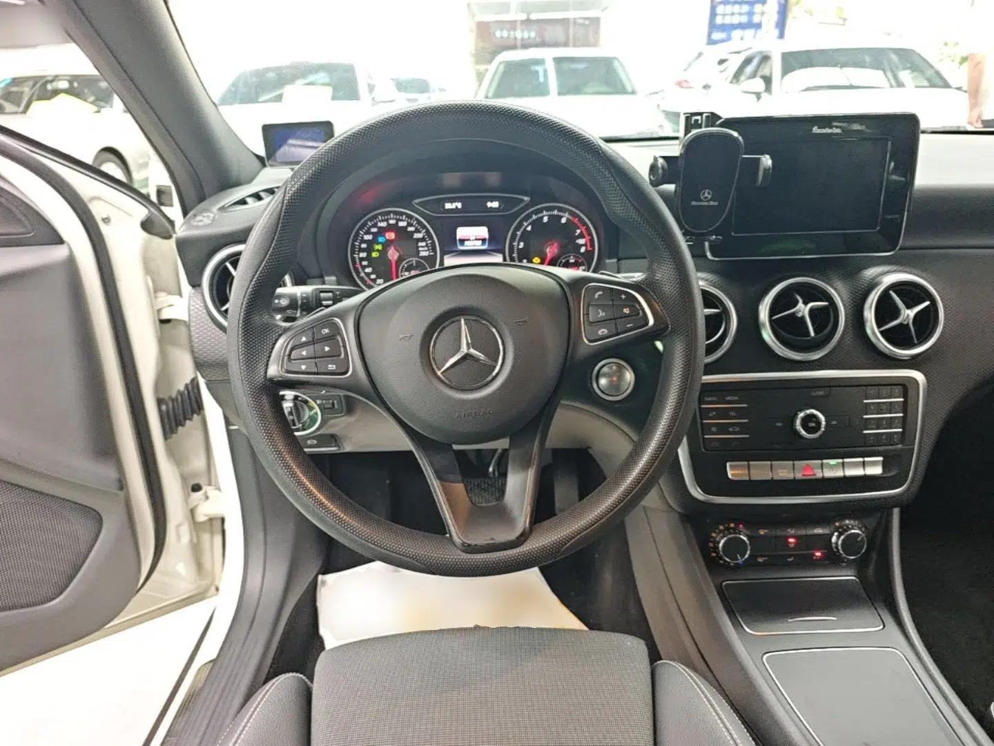 Mercedes-Benz A-Class 2016 A 180 — миниатюра 13