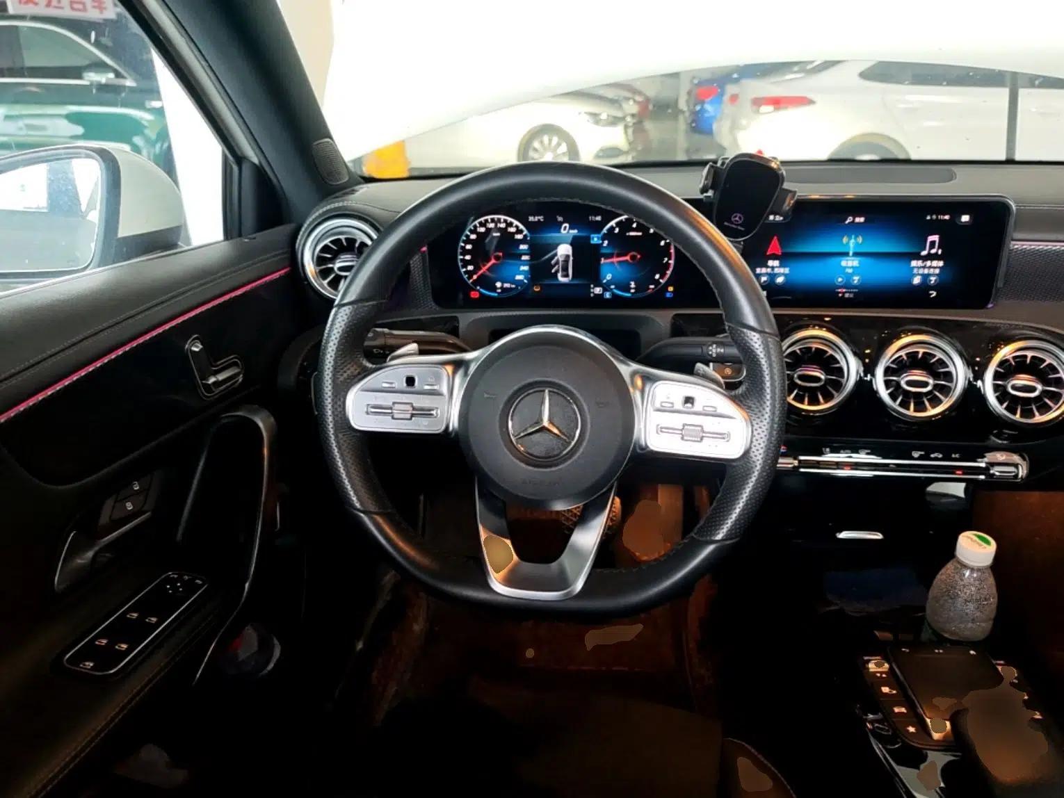 Mercedes-Benz A-Class 2020 Restyled A 200 L Sport Sedan Fashion Version — миниатюра 13