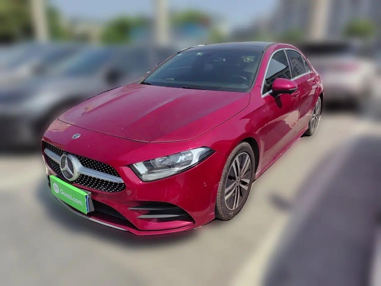 Mercedes-Benz A-Class 2019 Restyled A 180 L Sport Sedan — миниатюра 1