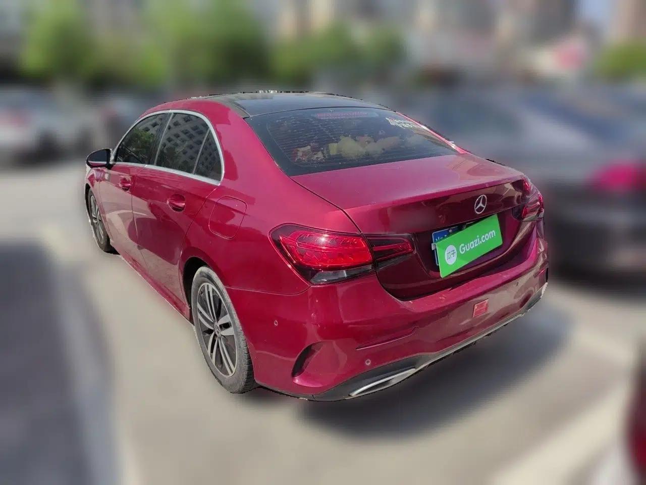 Mercedes-Benz A-Class 2019 Restyled A 180 L Sport Sedan — миниатюра 4