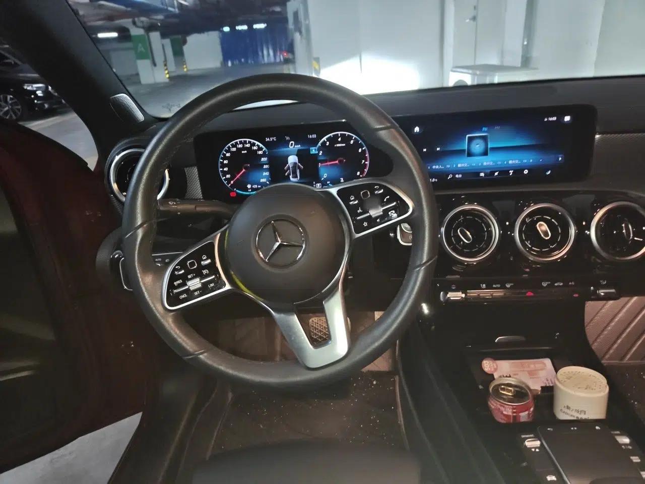 Mercedes-Benz A-Class 2022 A 180 L Sport Sedan — миниатюра 10