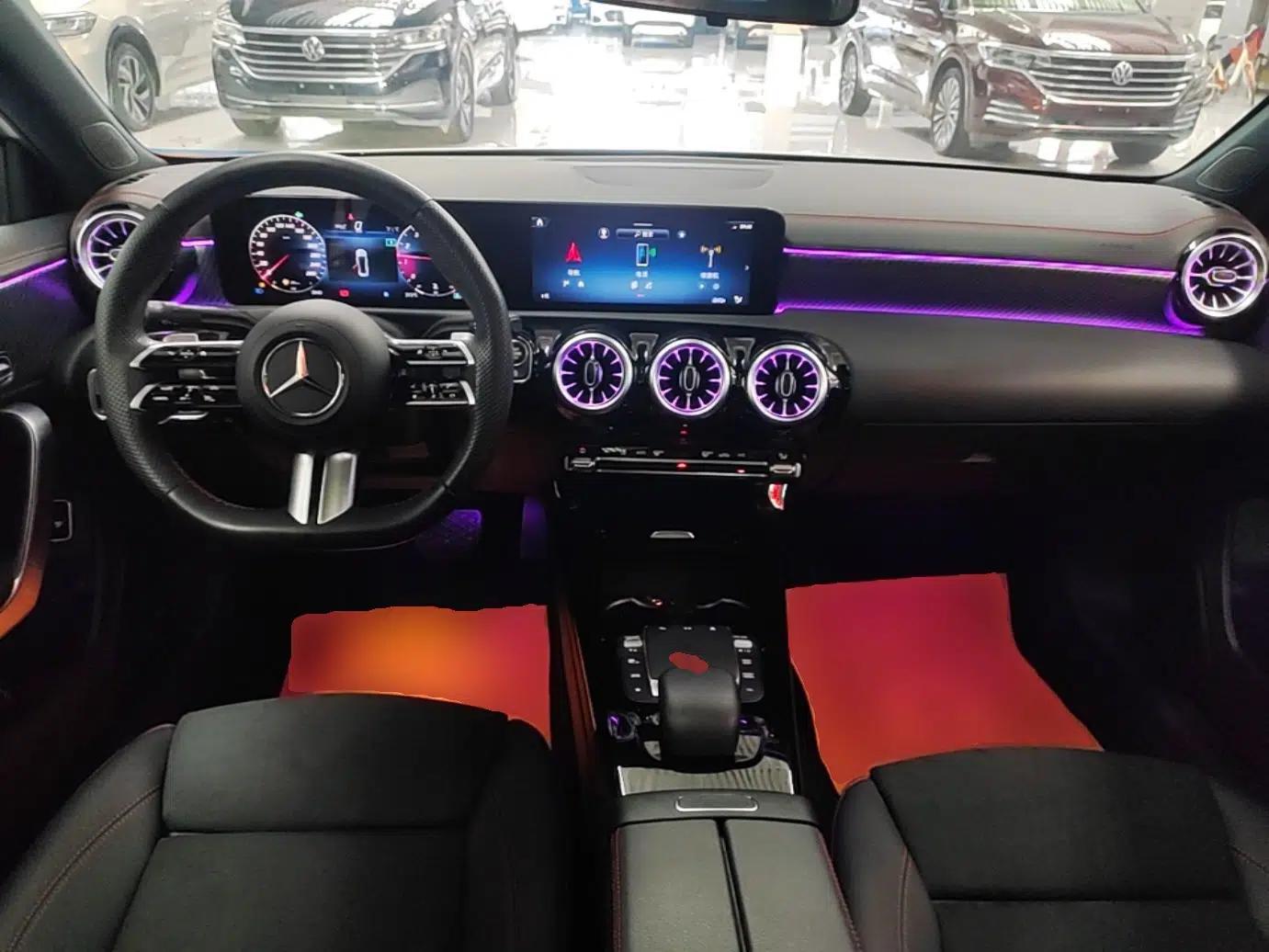 Mercedes-Benz A-Class 2023 A 200 L Fashion Model — миниатюра 17
