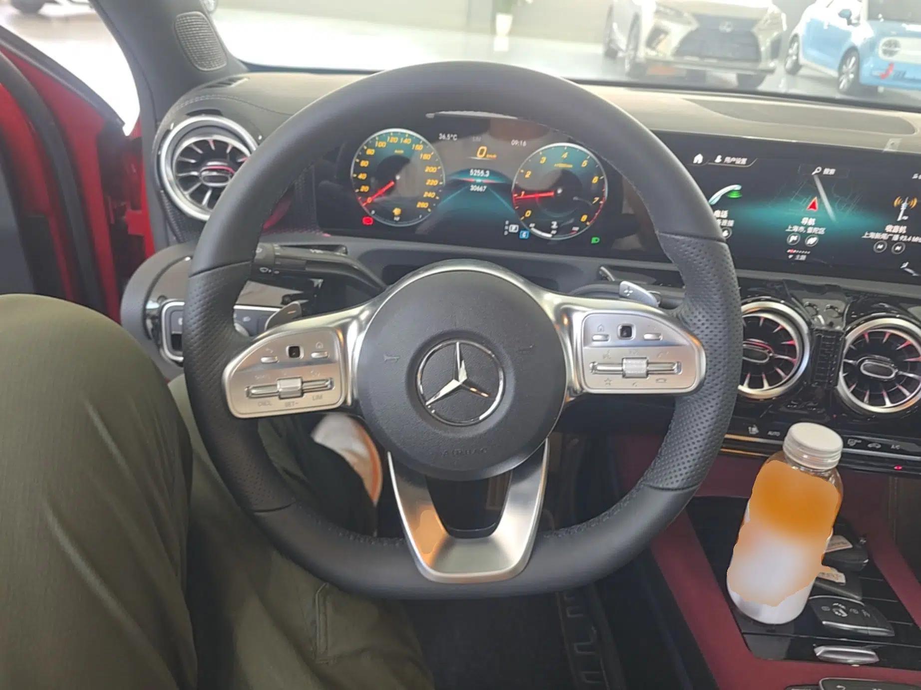 Mercedes-Benz A-Class 2021 A 200 L Sport Sedan Fashion Model — миниатюра 13
