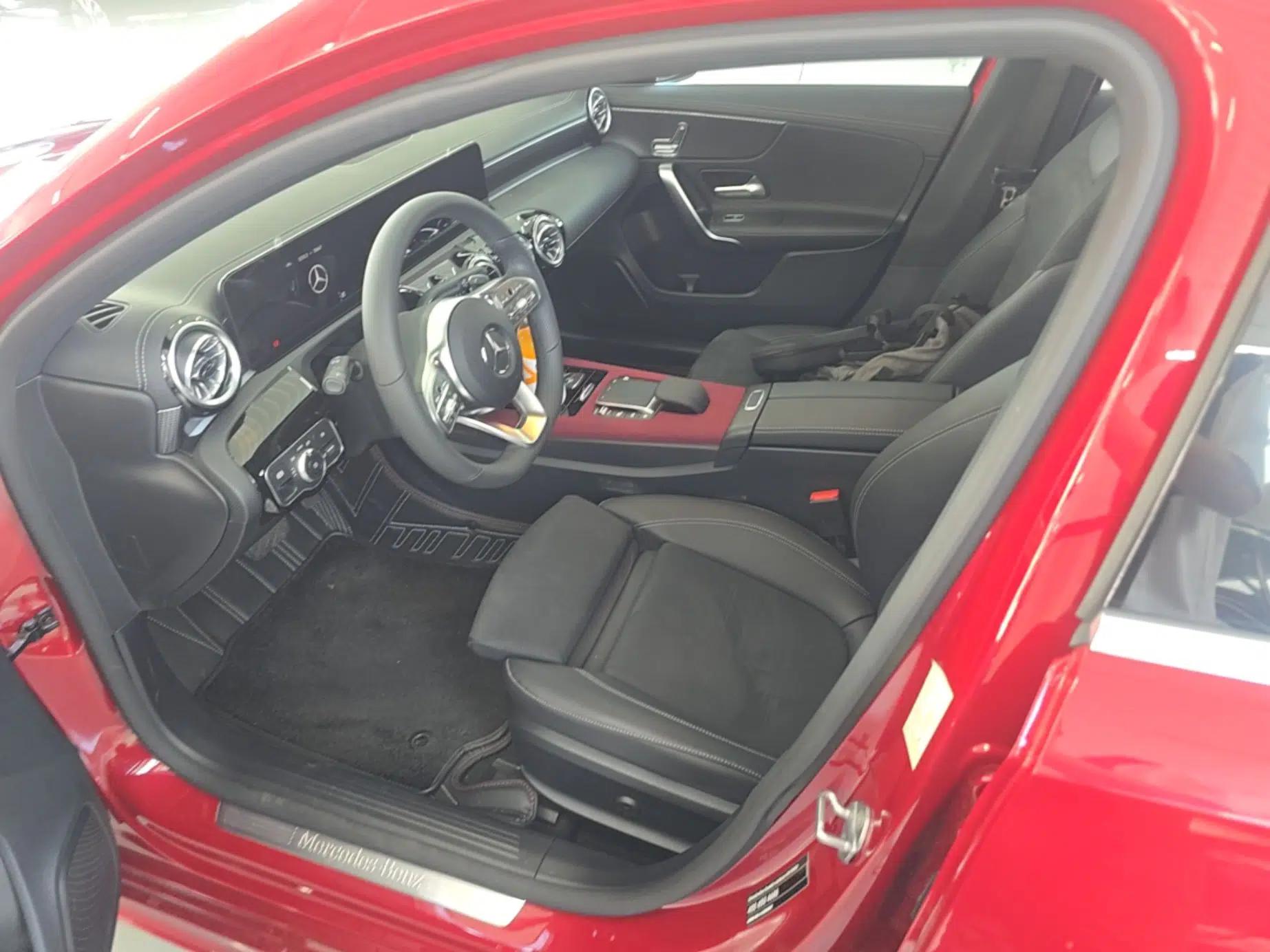 Mercedes-Benz A-Class 2021 A 200 L Sport Sedan Fashion Model — миниатюра 17