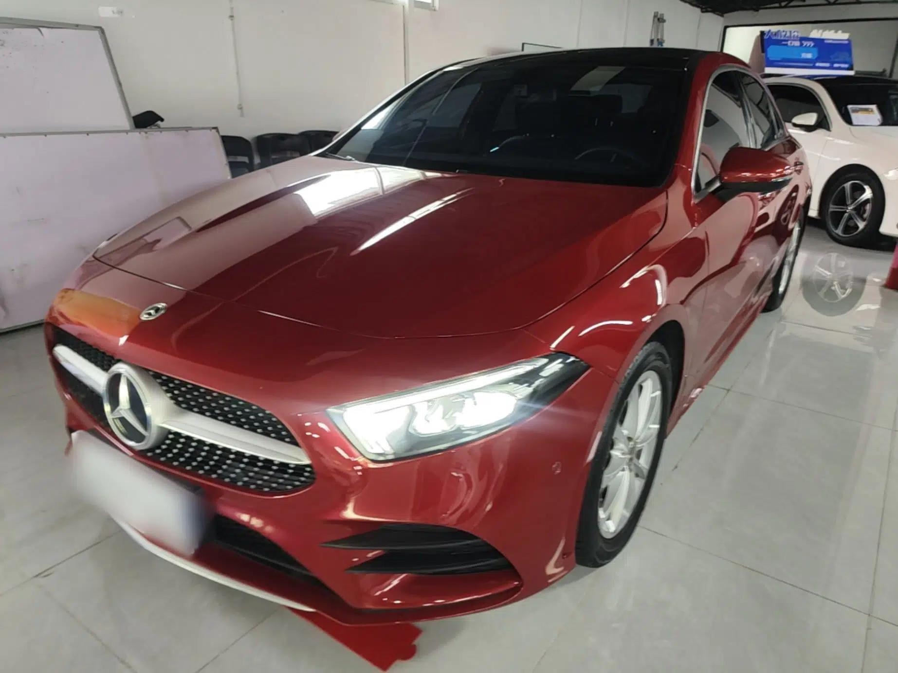 Mercedes-Benz A-Class 2022 A 200 L Sport Sedan Dynamic Model — миниатюра 1