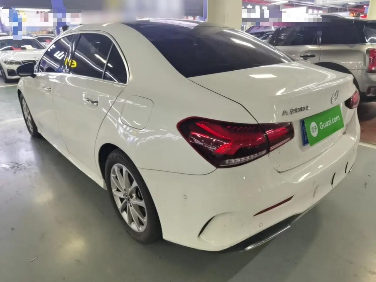 Mercedes-Benz A-Class 2022 Restyled A 200 L Sport Sedan Dynamic Version — миниатюра 4